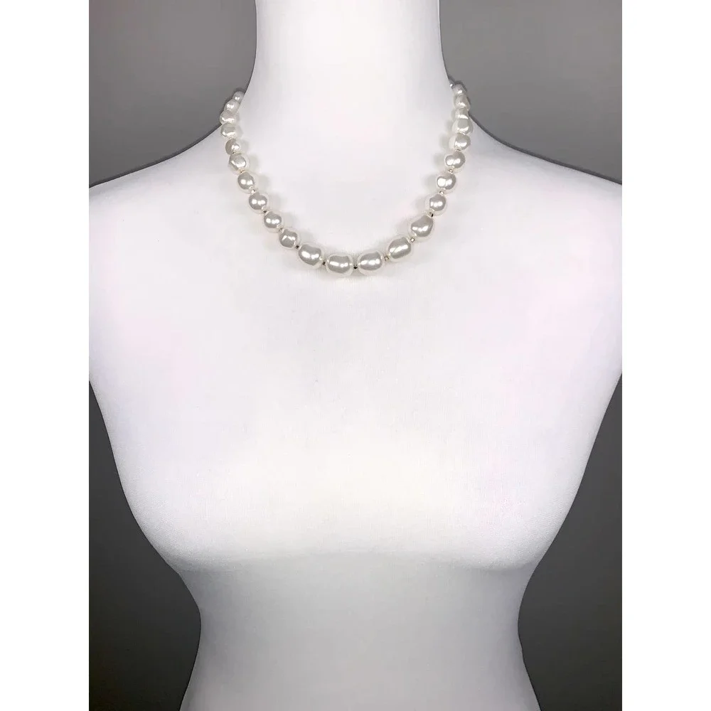 LOFT Large White Faux Freshwater Pearl Statement Collar Necklace EUC
